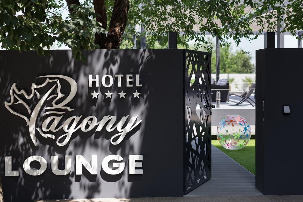 Hotel Pagony Wellness Ньиредьхаза Экстерьер фото