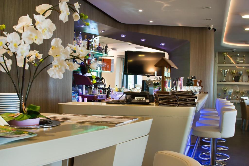 Hotel Pagony Wellness Ньиредьхаза Экстерьер фото