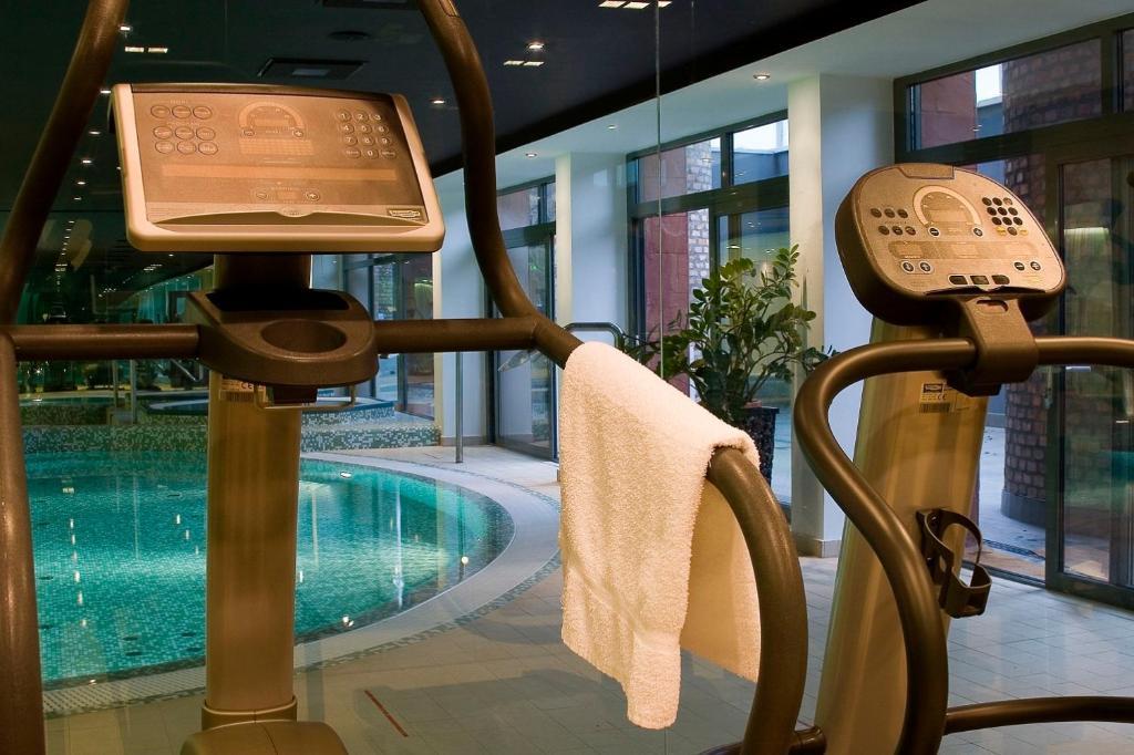 Hotel Pagony Wellness Ньиредьхаза Экстерьер фото