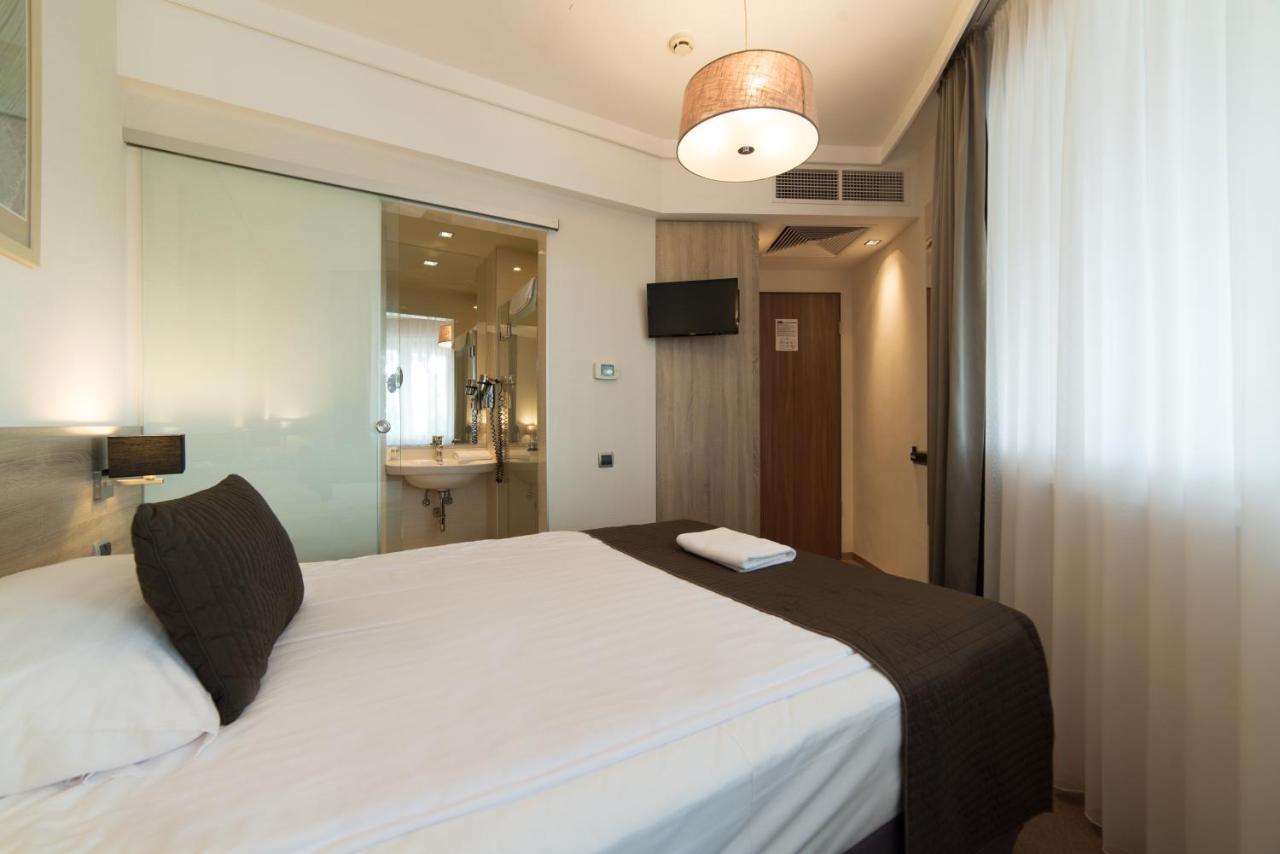 Hotel Pagony Wellness Ньиредьхаза Экстерьер фото